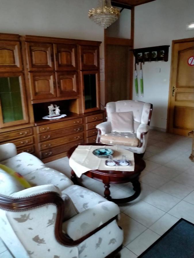 Diepenbeek Gasthof Lederhose מראה חיצוני תמונה